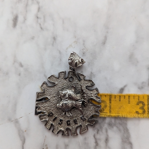 Pisces Necklace Pendant Silvertone - Picture 3 of 3
